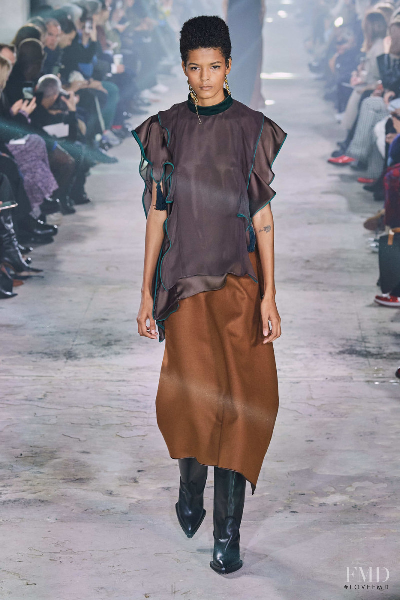 Laiza de Moura featured in  the Sacai fashion show for Autumn/Winter 2020