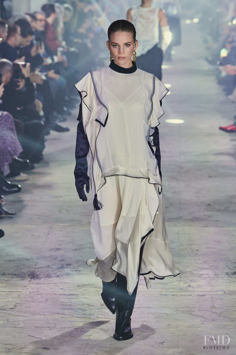 Rebecca Leigh Longendyke featured in  the Sacai fashion show for Autumn/Winter 2020