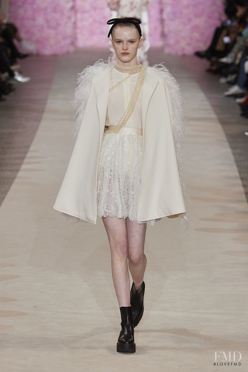 Hannah Motler featured in  the Giambattista Valli fashion show for Autumn/Winter 2020