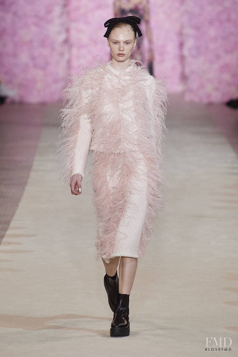 Vilma Sjöberg featured in  the Giambattista Valli fashion show for Autumn/Winter 2020