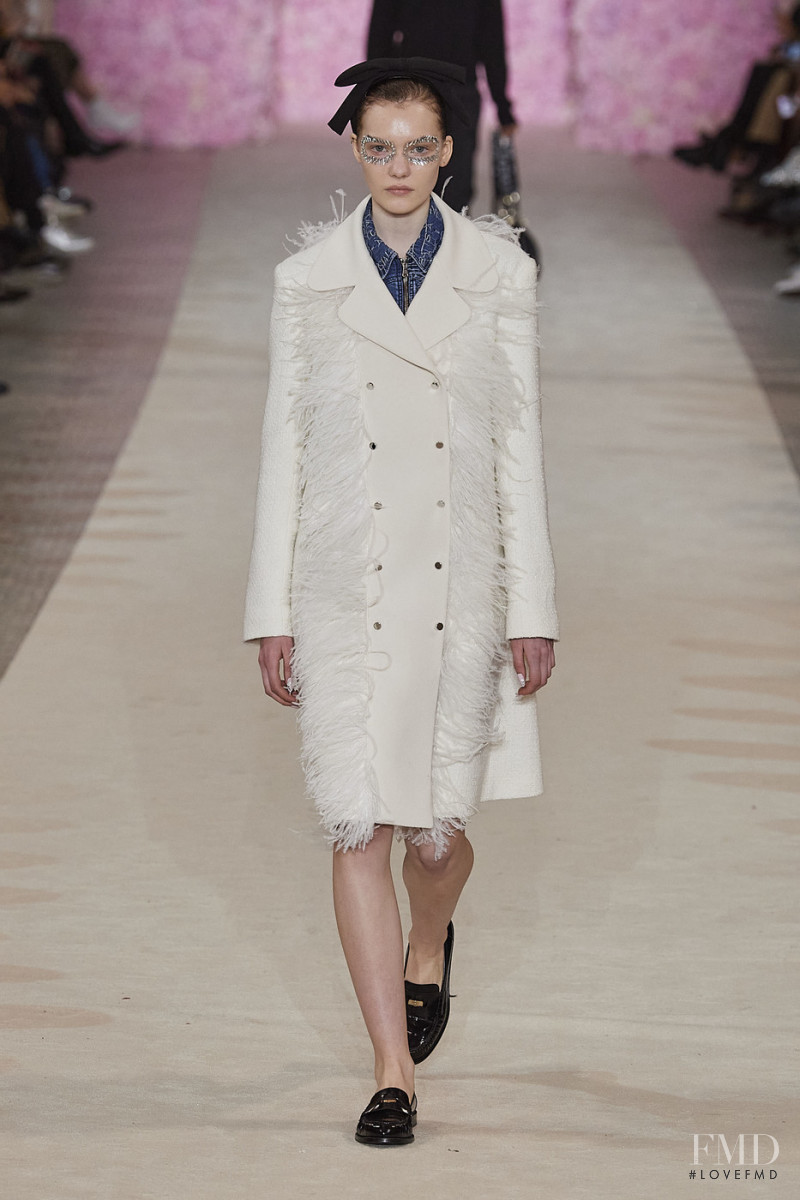 Penelope Ternes featured in  the Giambattista Valli fashion show for Autumn/Winter 2020