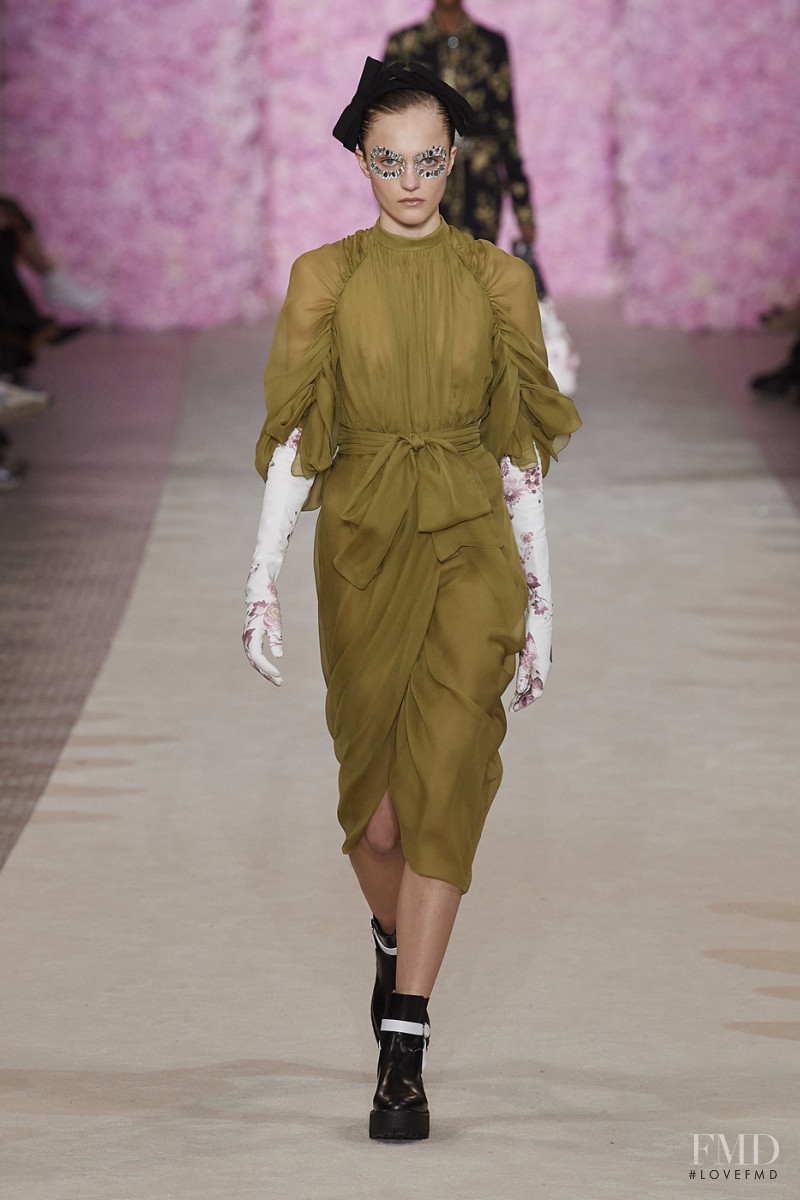 Josefine Lynderup featured in  the Giambattista Valli fashion show for Autumn/Winter 2020