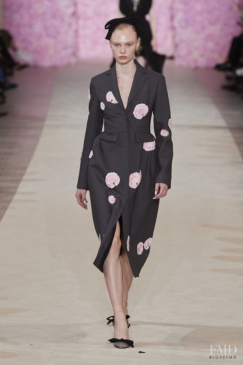 Vilma Sjöberg featured in  the Giambattista Valli fashion show for Autumn/Winter 2020