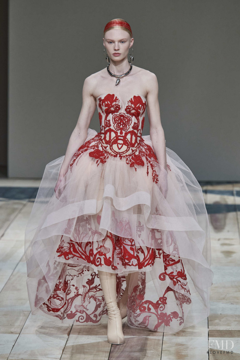 Vilma Sjöberg featured in  the Alexander McQueen fashion show for Autumn/Winter 2020