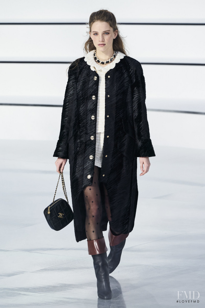 Rebecca Leigh Longendyke featured in  the Chanel fashion show for Autumn/Winter 2020