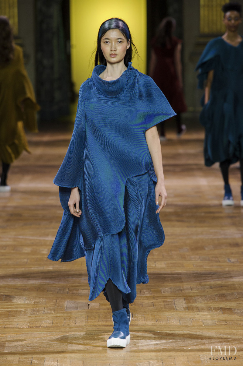 Issey Miyake fashion show for Autumn/Winter 2017