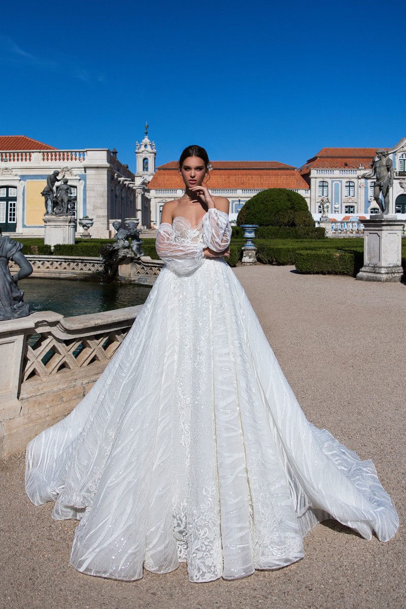 Valeria Rudenko featured in  the Milla Nova Sintra Holidays lookbook for Summer 2018