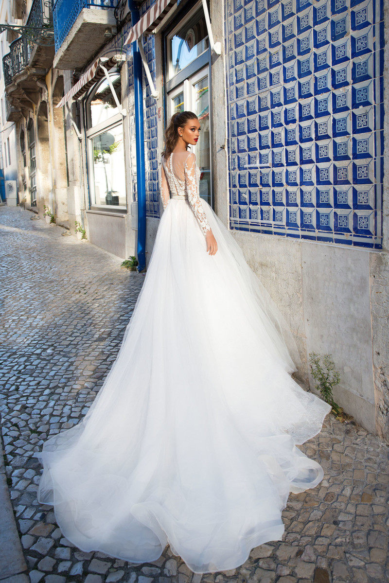 Valeria Rudenko featured in  the Milla Nova Sintra Holidays lookbook for Summer 2018