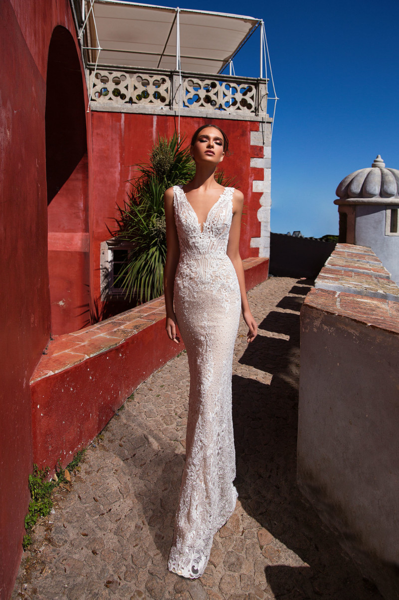 Valeria Rudenko featured in  the Milla Nova Sintra Holidays lookbook for Summer 2018