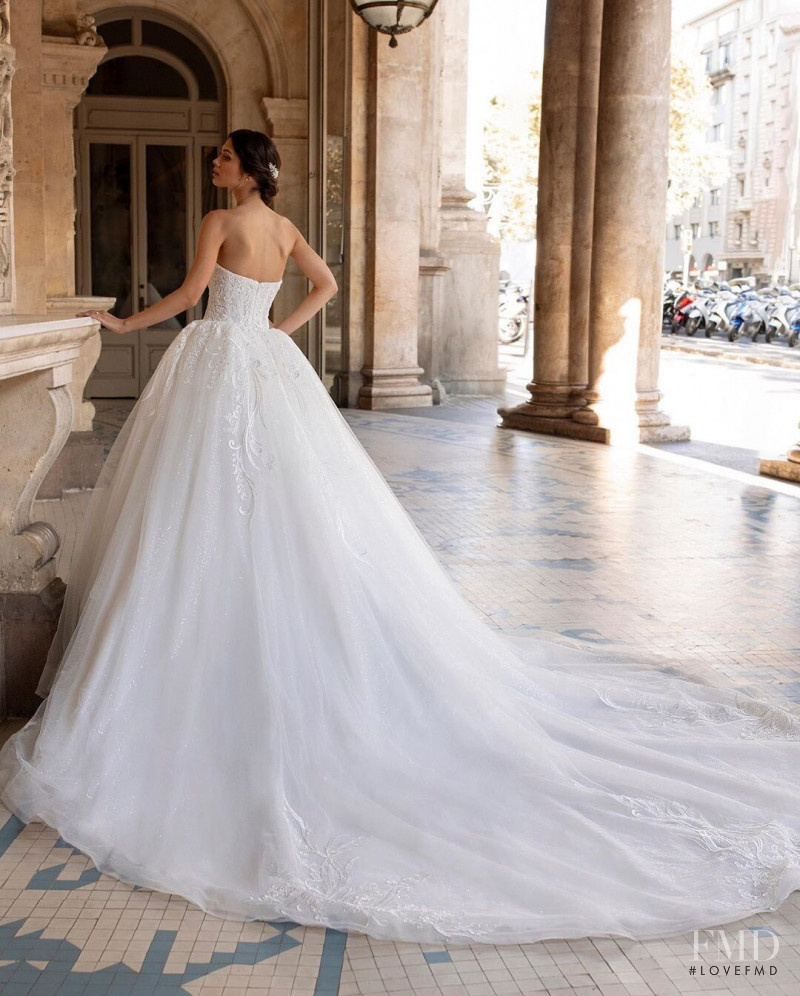 Victoria Bronova featured in  the Pronovias catalogue for Spring/Summer 2020