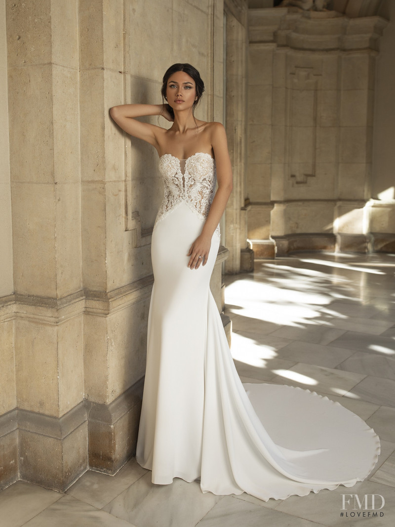 Victoria Bronova featured in  the Pronovias catalogue for Spring/Summer 2020