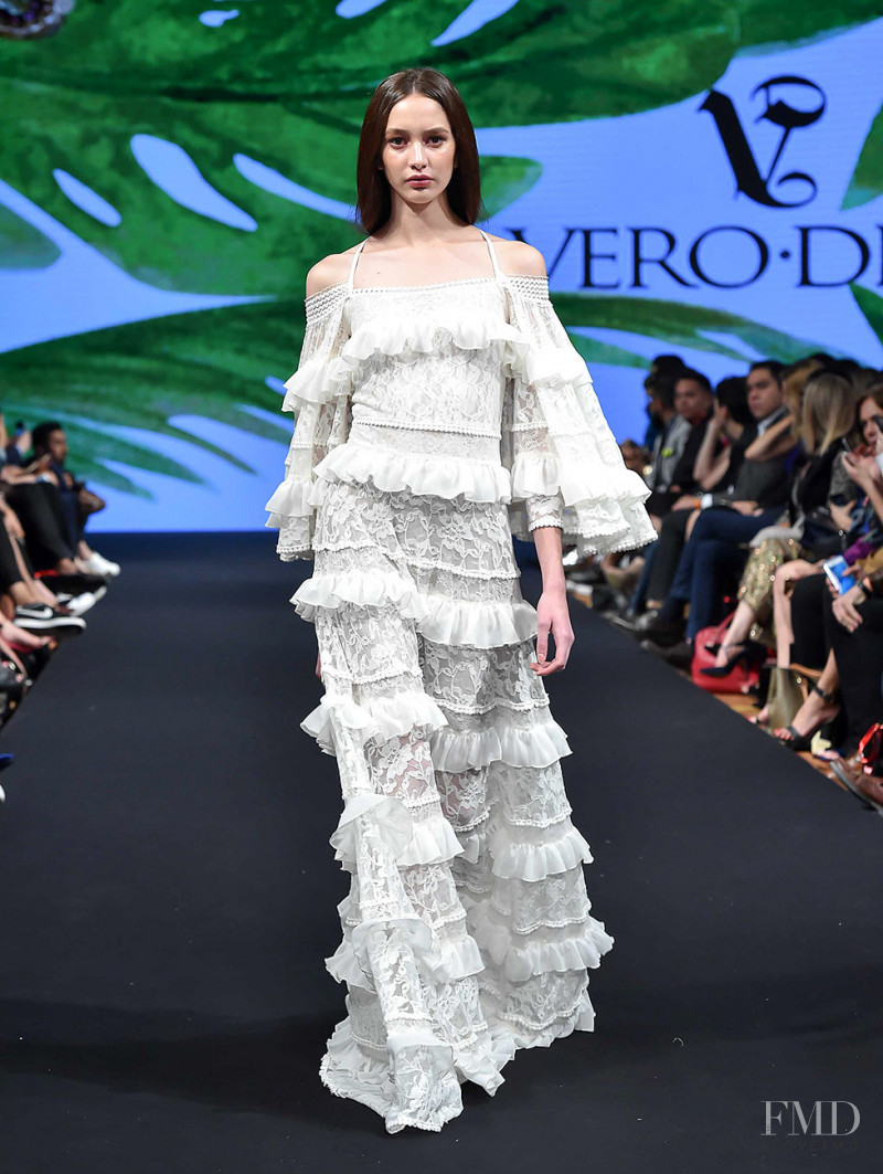 Karime Bribiesca featured in  the Vero Diaz fashion show for Spring/Summer 2017