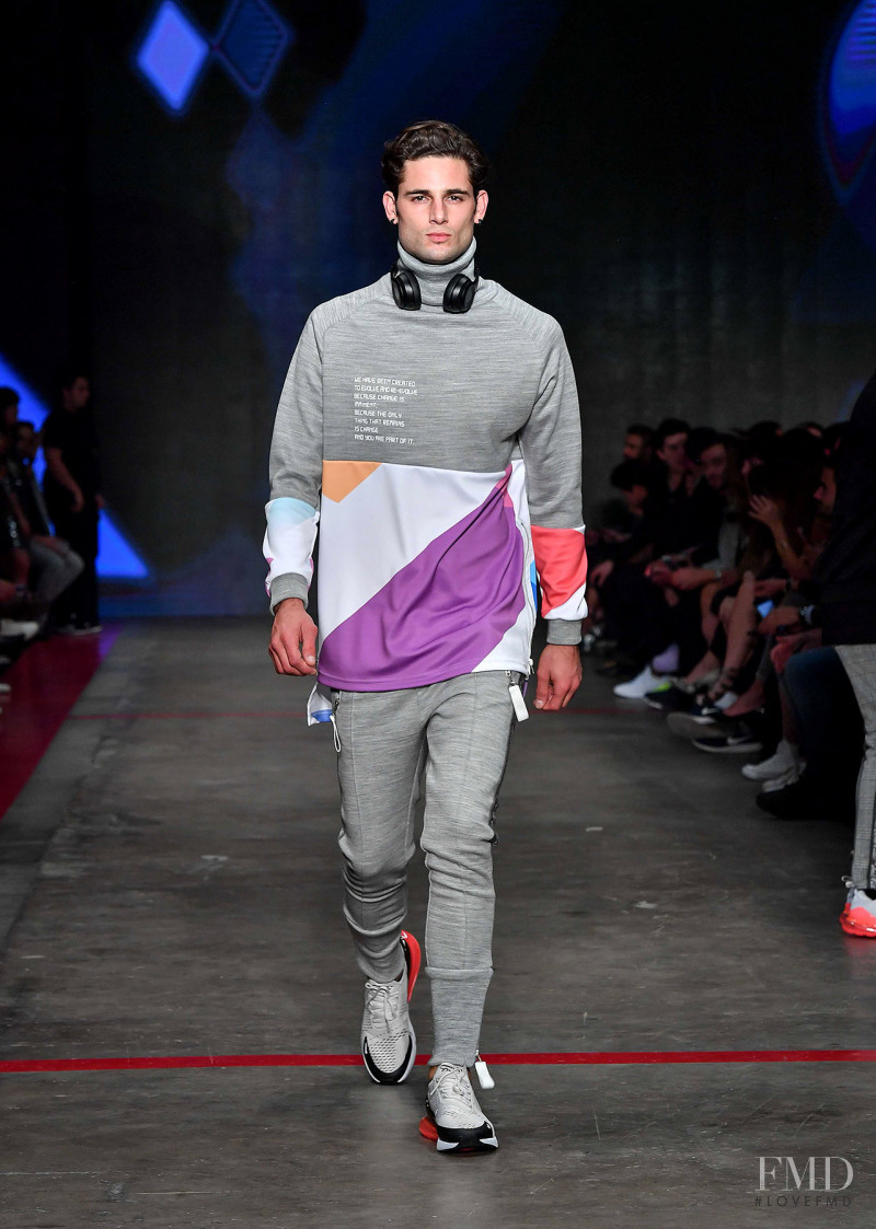 Jonathan Valdez featured in  the Anuar Layon fashion show for Autumn/Winter 2018