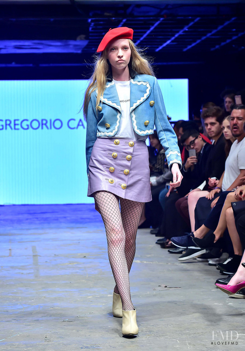 Alejandra Velasco featured in  the Colectivo Diseño Mexicano fashion show for Autumn/Winter 2017