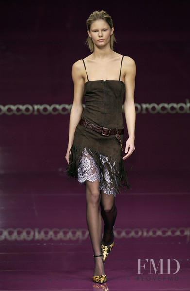 roccobarocco fashion show for Autumn/Winter 2002