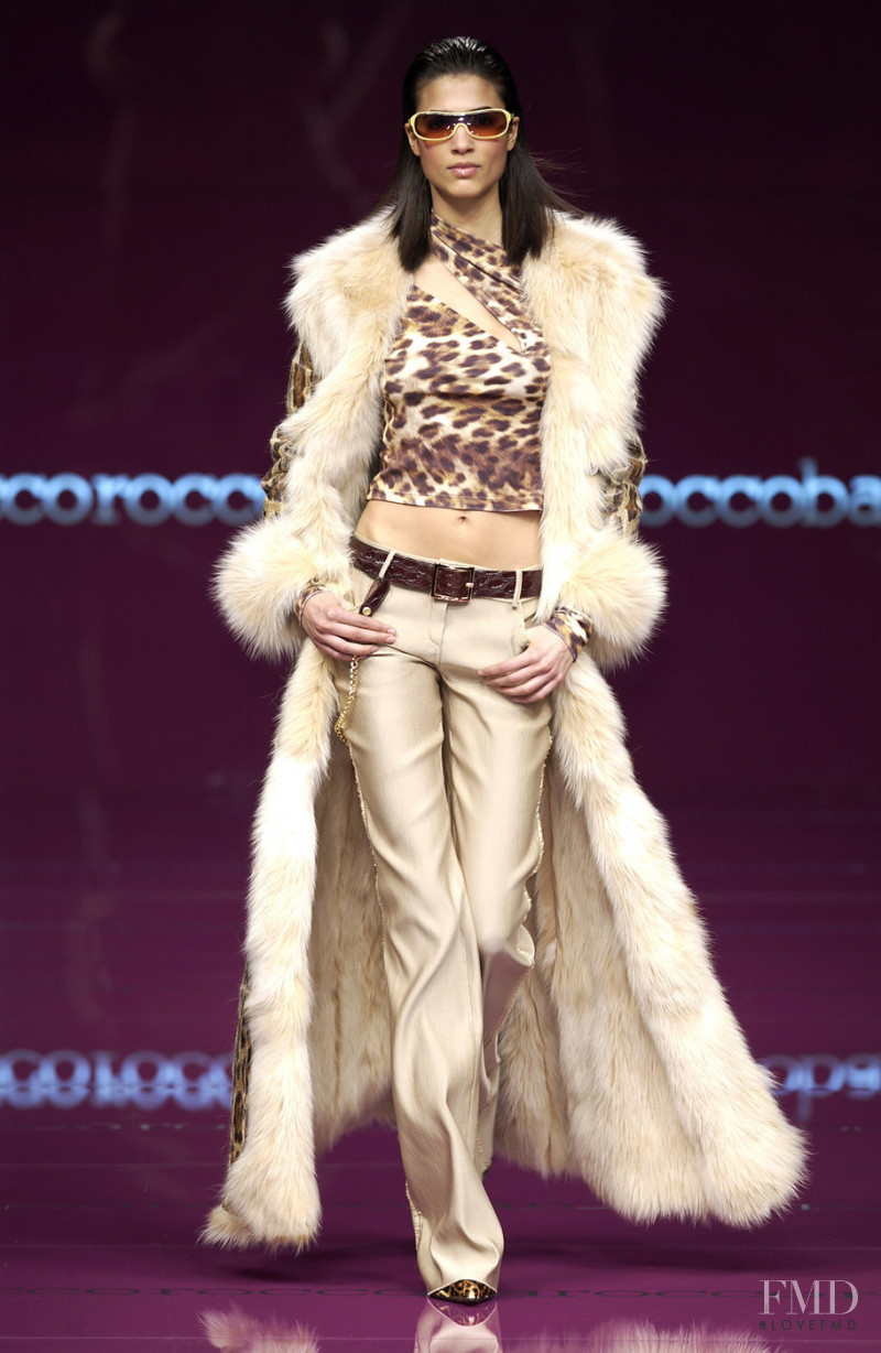 Teresa Lourenço featured in  the roccobarocco fashion show for Autumn/Winter 2002