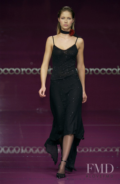 roccobarocco fashion show for Autumn/Winter 2002