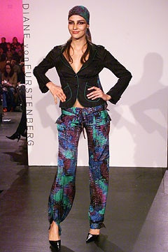 Diane Von Furstenberg fashion show for Autumn/Winter 2002