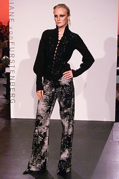 Diane Von Furstenberg fashion show for Autumn/Winter 2002