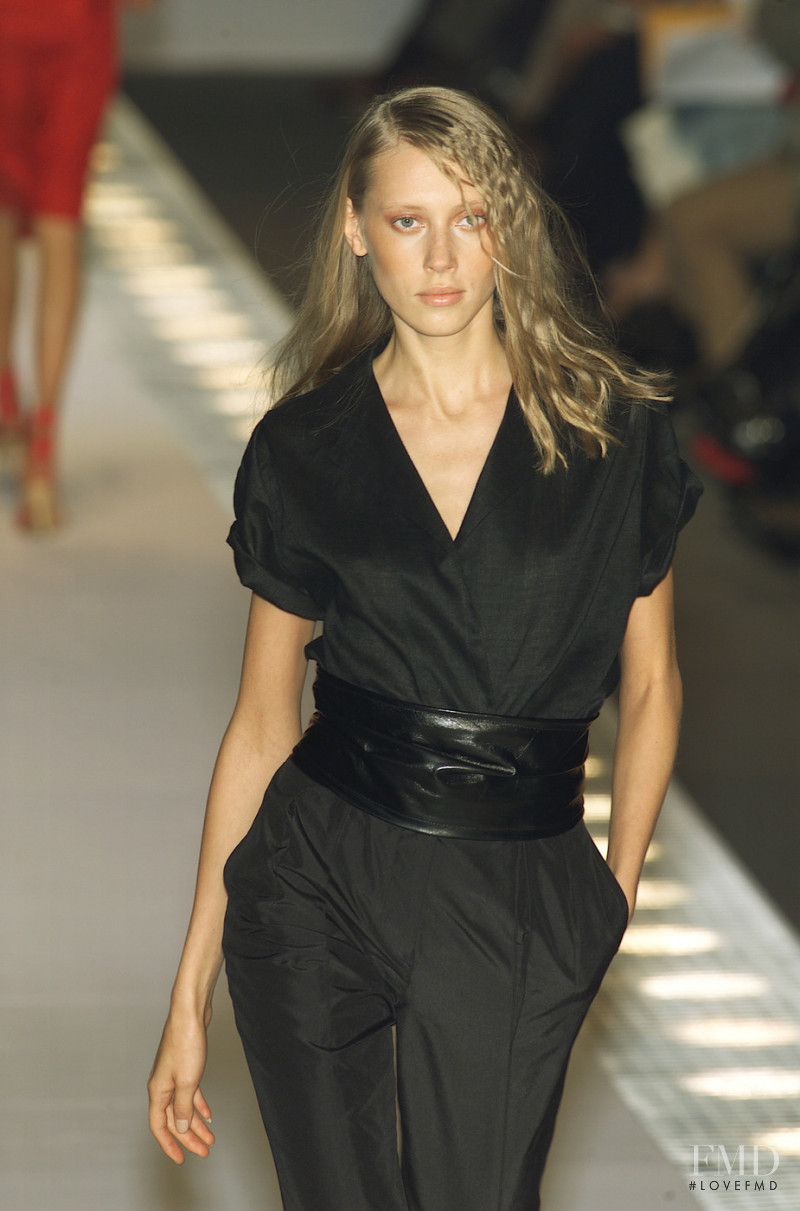 Loewe fashion show for Spring/Summer 2001