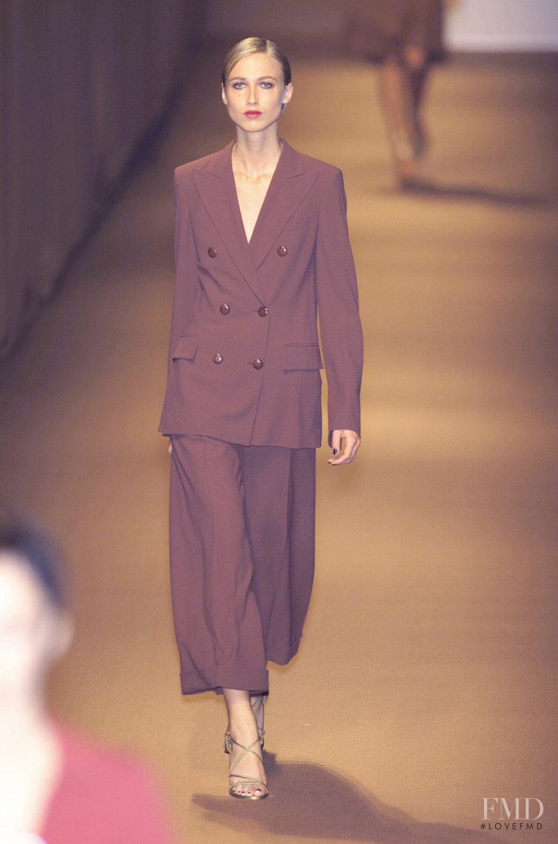 Salvatore Ferragamo fashion show for Spring/Summer 2001