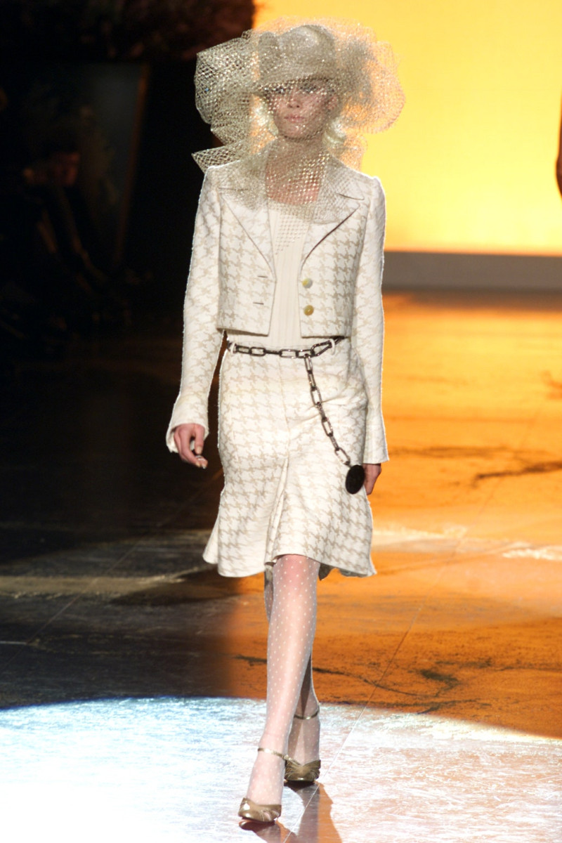 Valentino Couture fashion show for Spring/Summer 2002