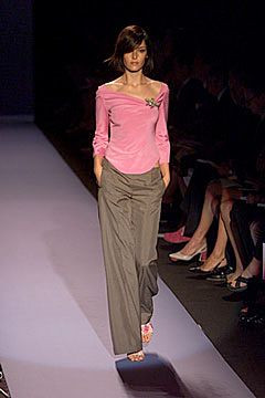 Carolina Herrera fashion show for Spring/Summer 2000