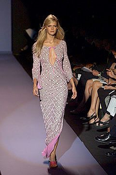 Carolina Herrera fashion show for Spring/Summer 2000