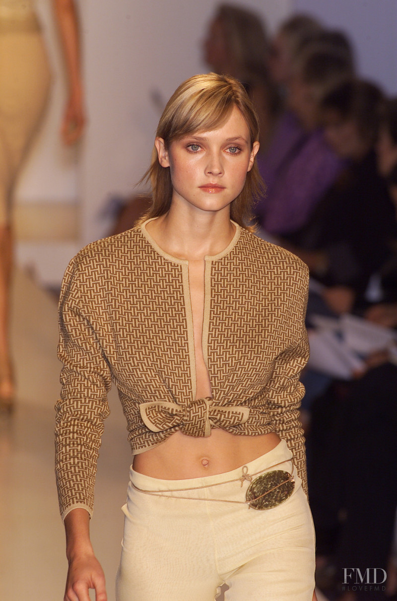 Halston fashion show for Spring/Summer 2001