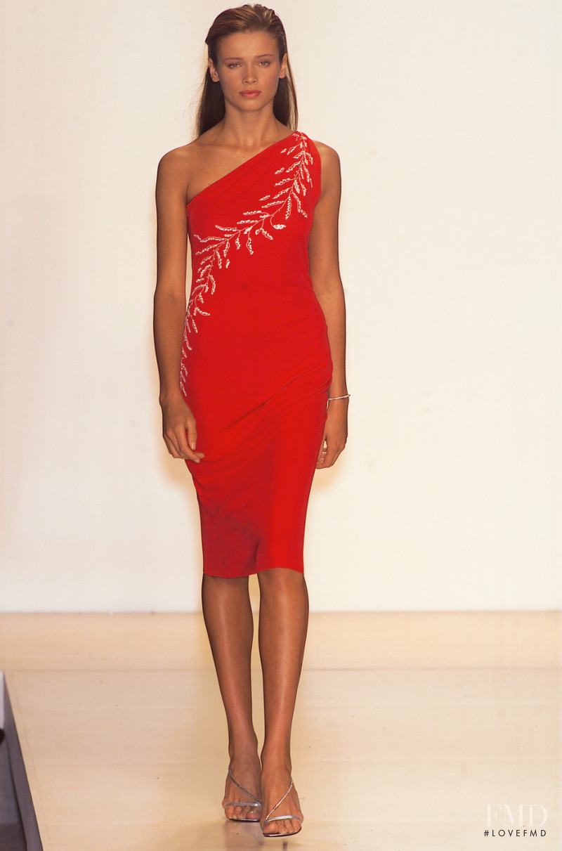 Halston fashion show for Spring/Summer 2001