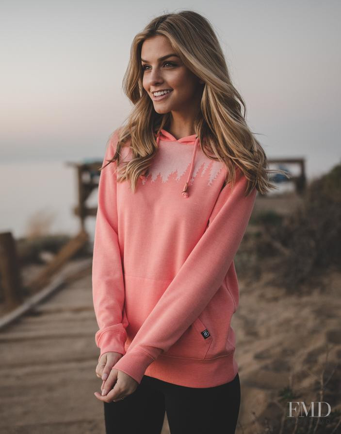 Marina Laswick featured in  the tentree lookbook for Spring/Summer 2018