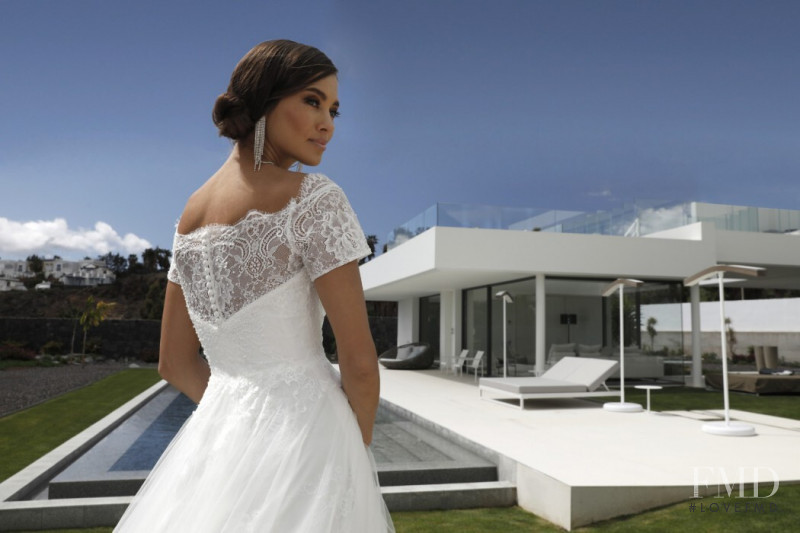 Gulsina Kalimullina featured in  the Linea Raffaelli Bridal lookbook for Spring/Summer 2020