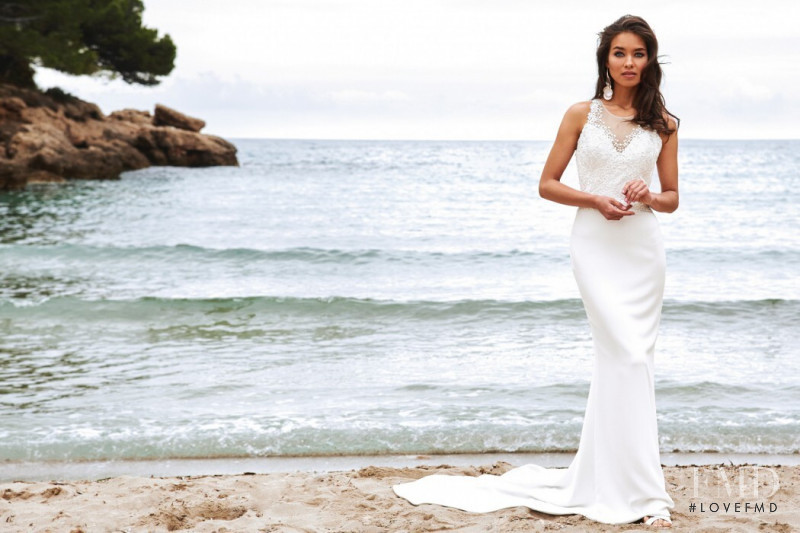 Gulsina Kalimullina featured in  the Linea Raffaelli Bridal lookbook for Spring/Summer 2020