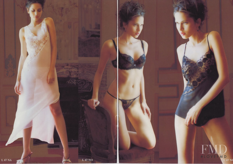 Jovana Prosenik featured in  the Antinéa advertisement for Spring/Summer 2006