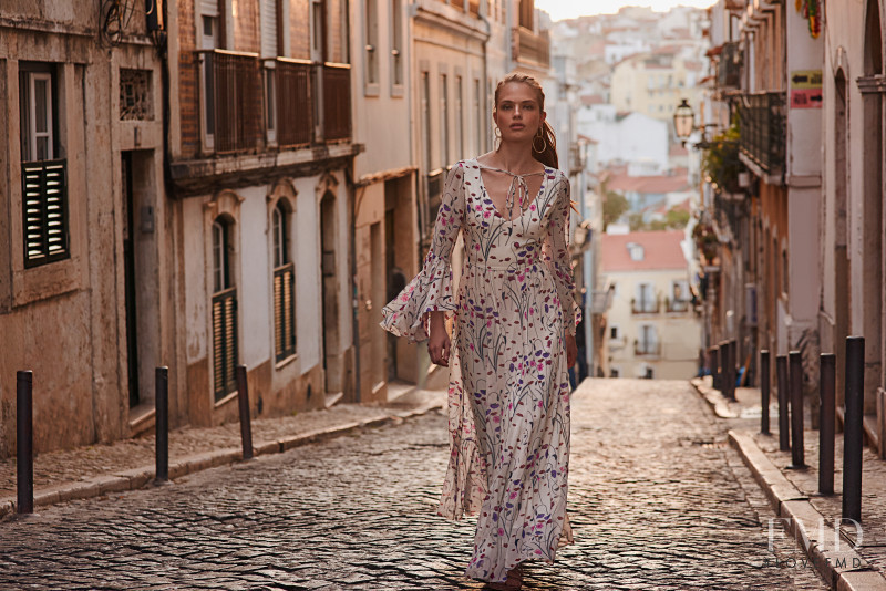 Anna Mila Guyenz featured in  the Borgo De Nor advertisement for Spring/Summer 2019