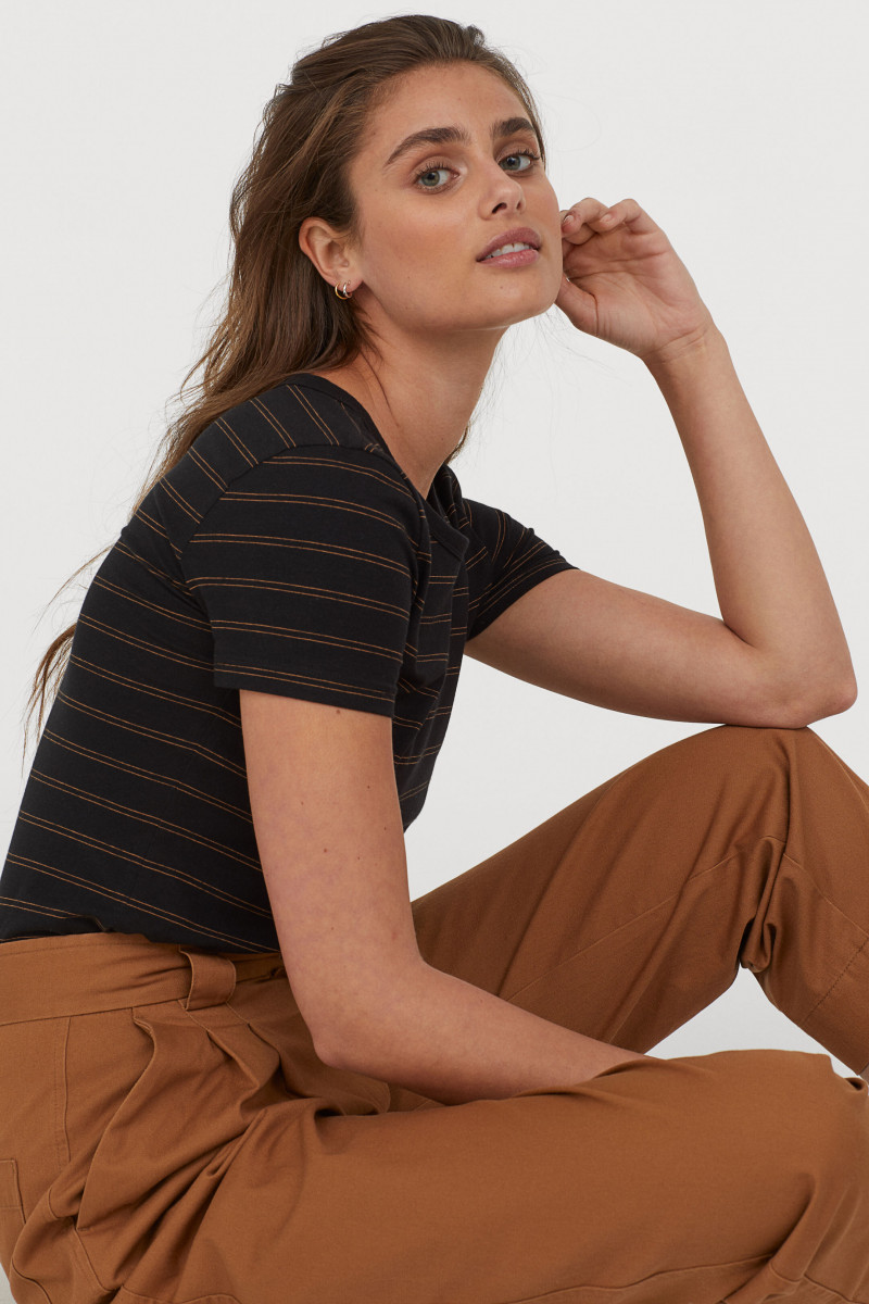 Taylor Hill featured in  the H&M catalogue for Pre-Fall 2019