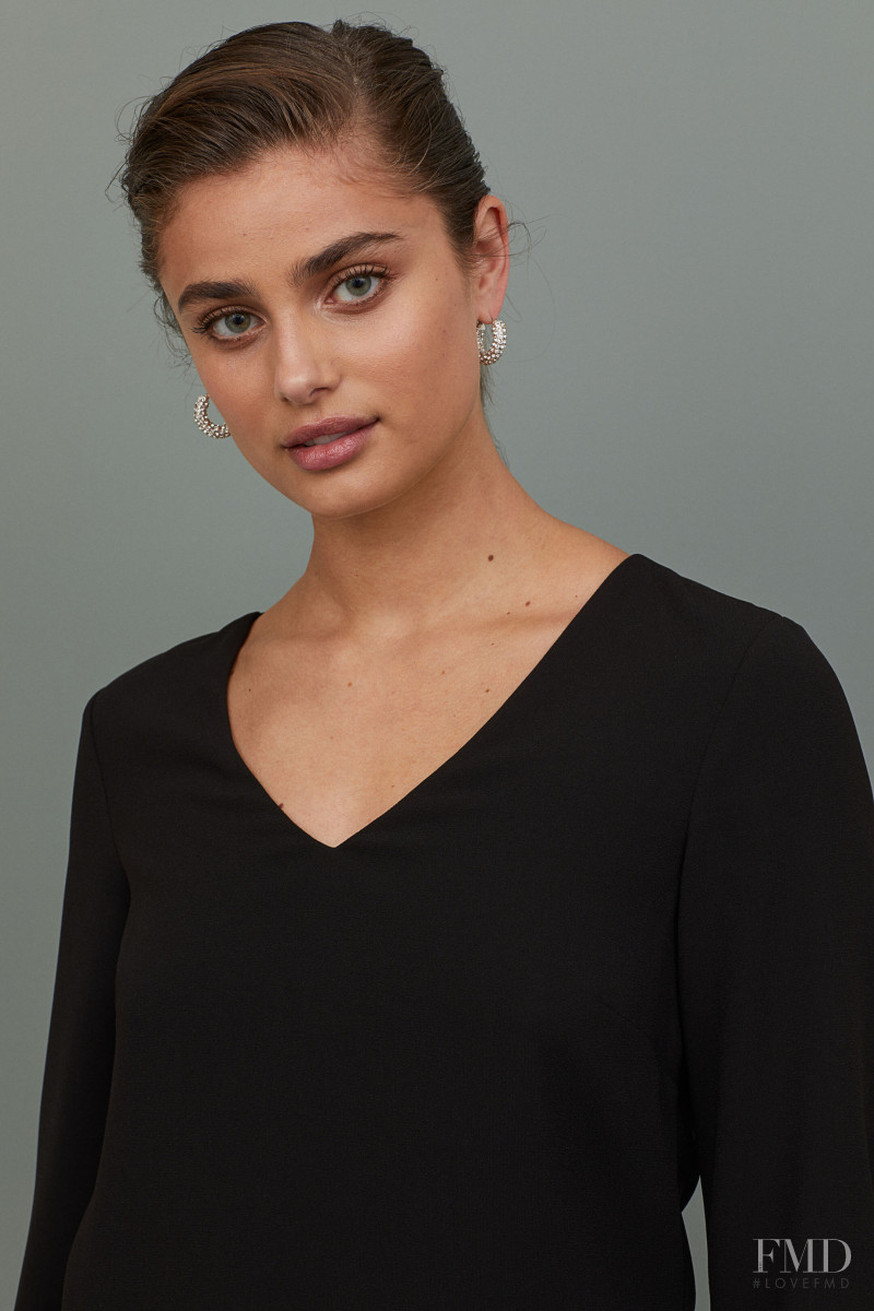 Taylor Hill featured in  the H&M catalogue for Pre-Fall 2019