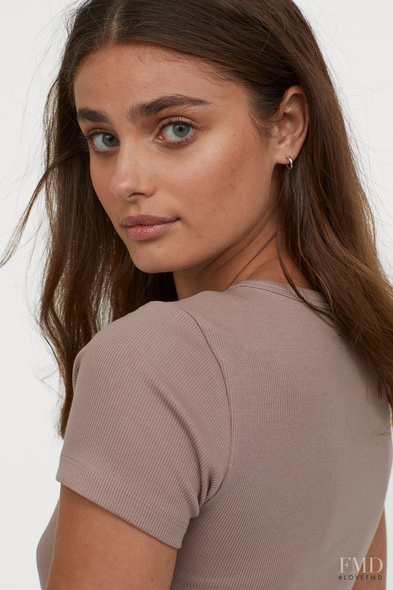 Taylor Hill featured in  the H&M catalogue for Pre-Fall 2019