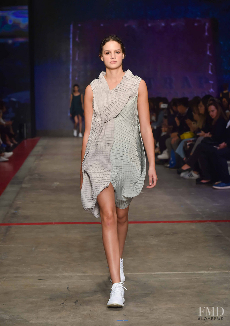 Mariana Heyser featured in  the Centro. fashion show for Autumn/Winter 2018