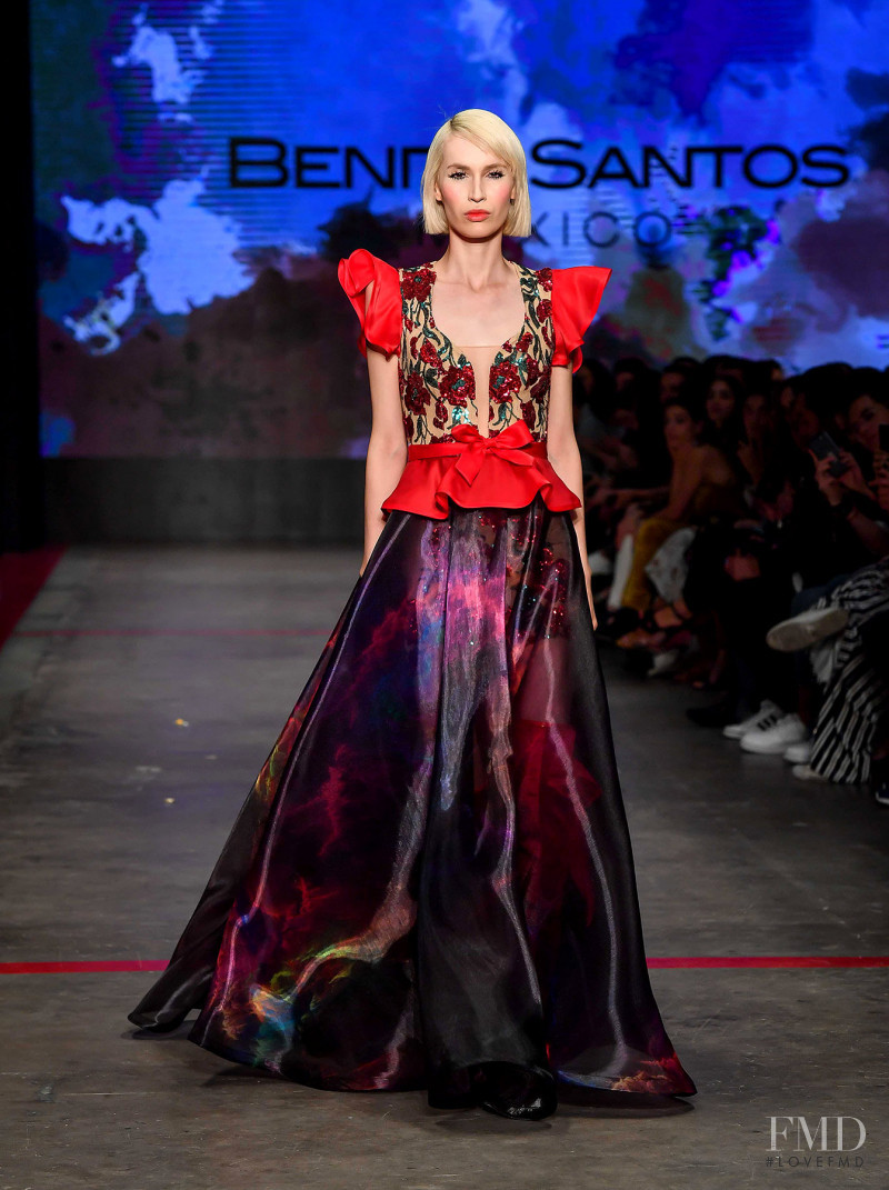 Karina Villa featured in  the Benito Santos fashion show for Autumn/Winter 2018