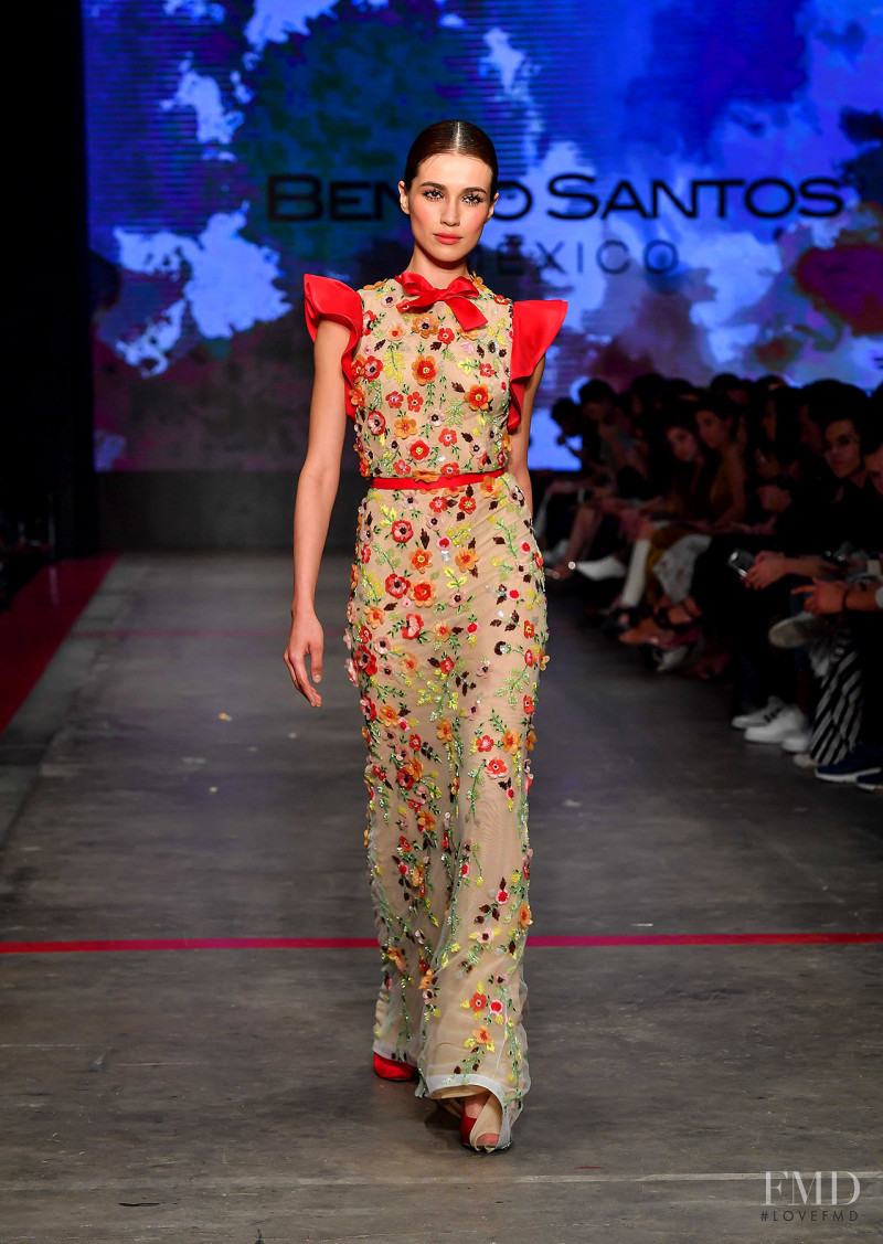 Elizabeth Valdez featured in  the Benito Santos fashion show for Autumn/Winter 2018