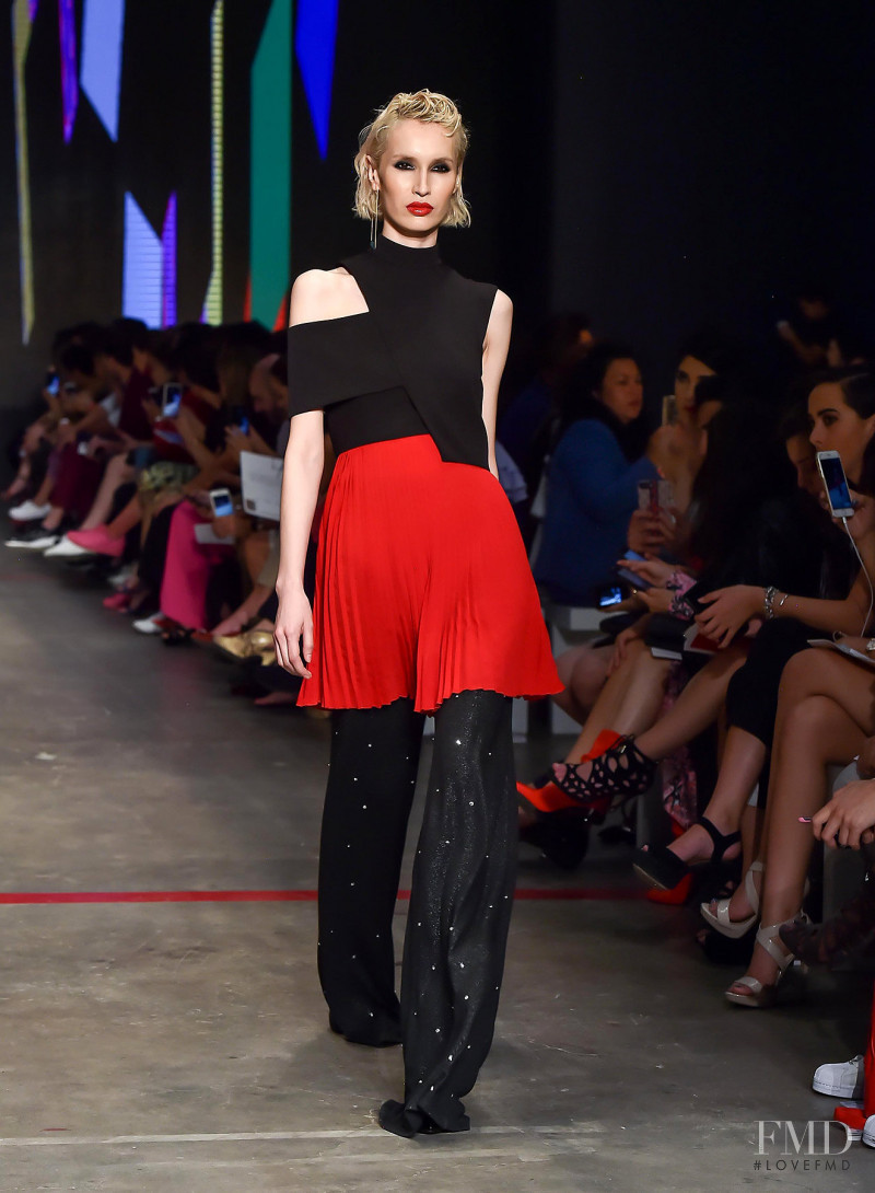 Karina Villa featured in  the Vero Diaz fashion show for Autumn/Winter 2018