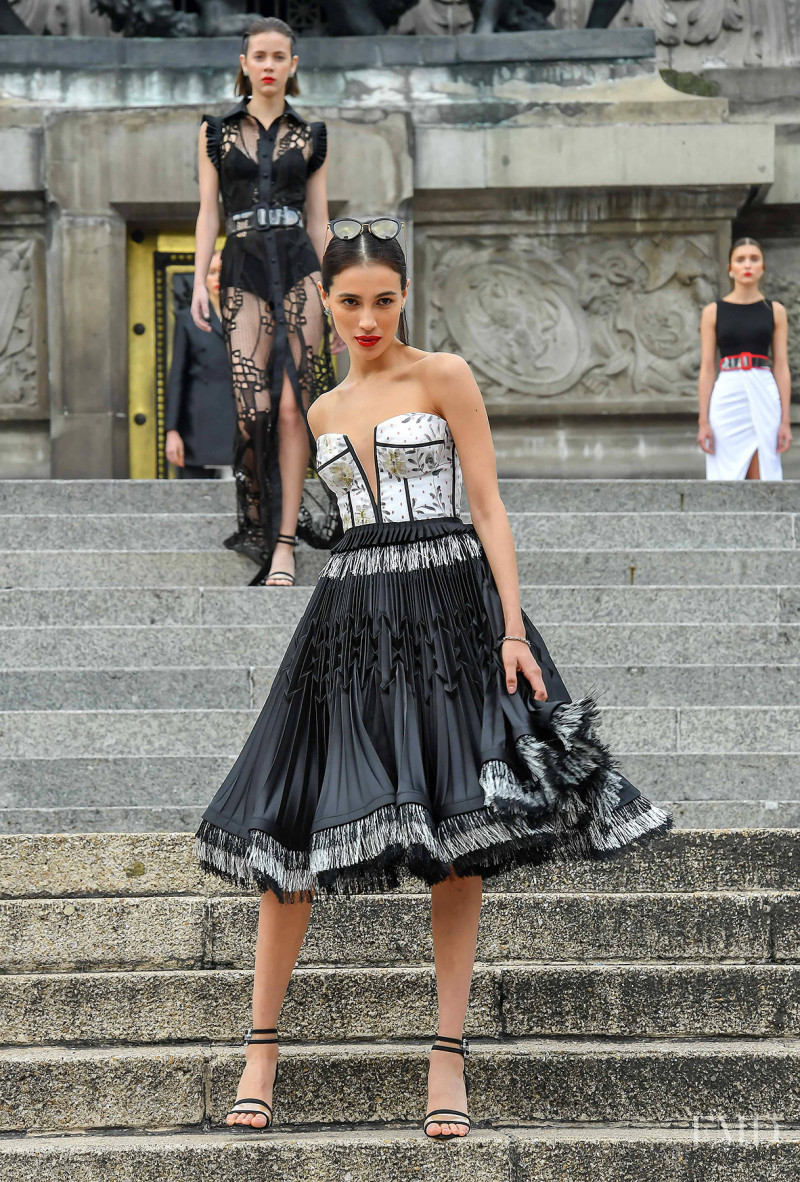 Elizabeth Valdez featured in  the Benito Santos fashion show for Spring/Summer 2019