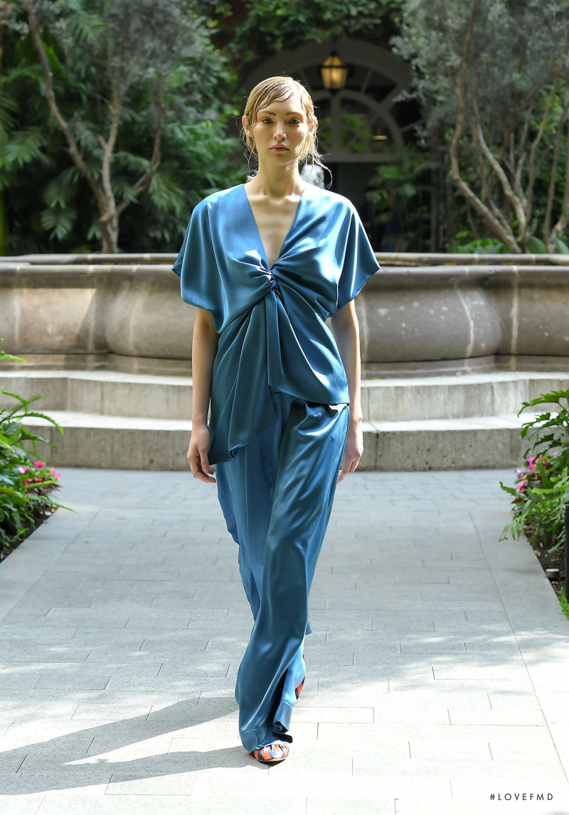 Annie van Rickley featured in  the Sandra Weil fashion show for Spring/Summer 2019