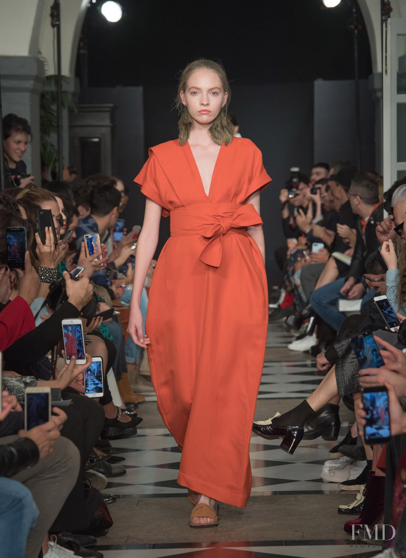 Alejandra Velasco featured in  the Julia Y Renata fashion show for Spring/Summer 2019