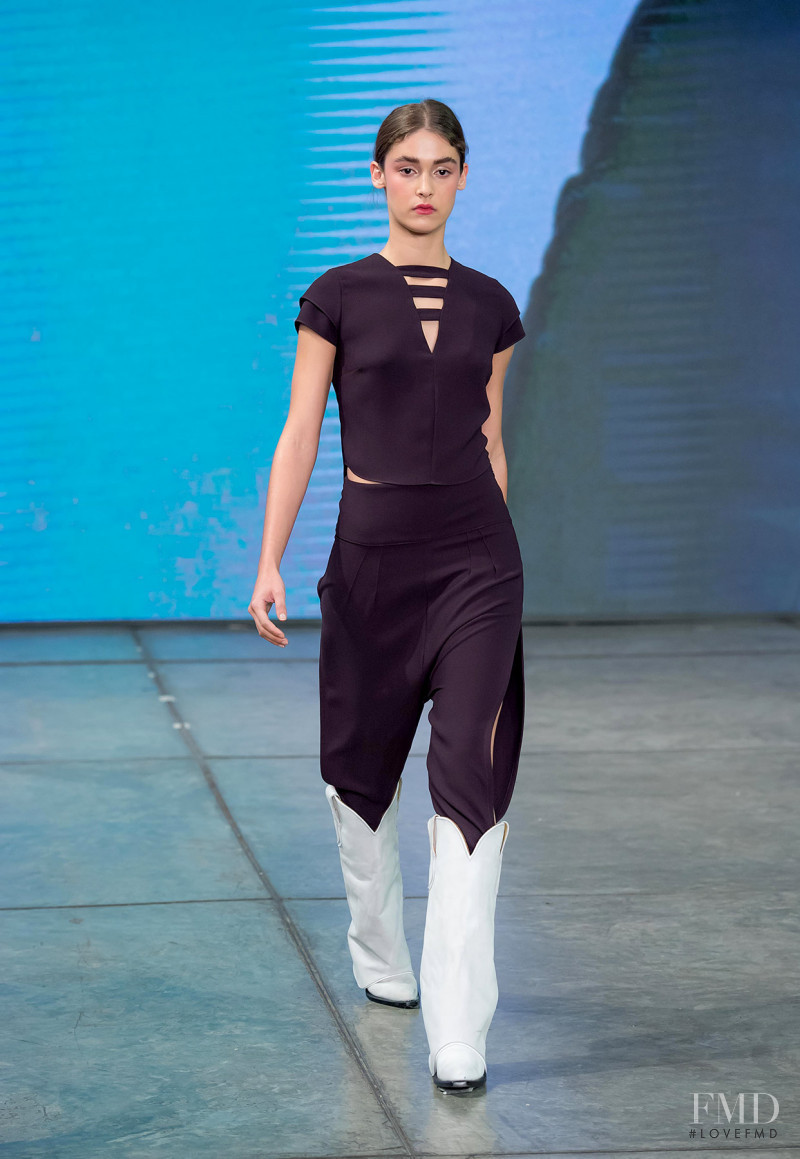 Simone Lubbert featured in  the Lorena Saravia fashion show for Spring/Summer 2019
