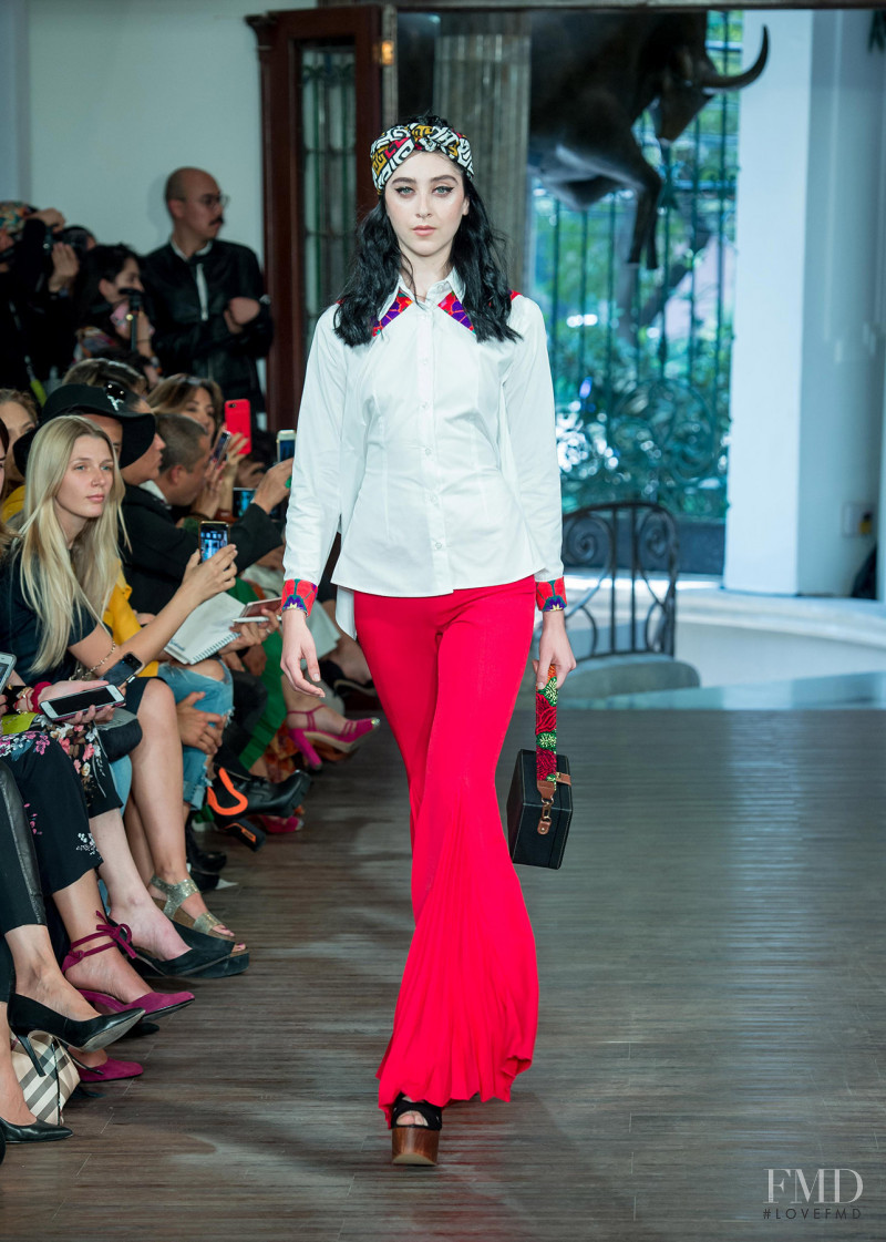 Anel Rodriguez featured in  the Lydia Lavin fashion show for Spring/Summer 2019