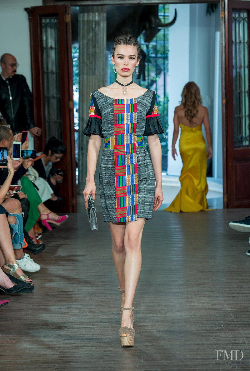 Ana Pau Valle featured in  the Lydia Lavin fashion show for Spring/Summer 2019