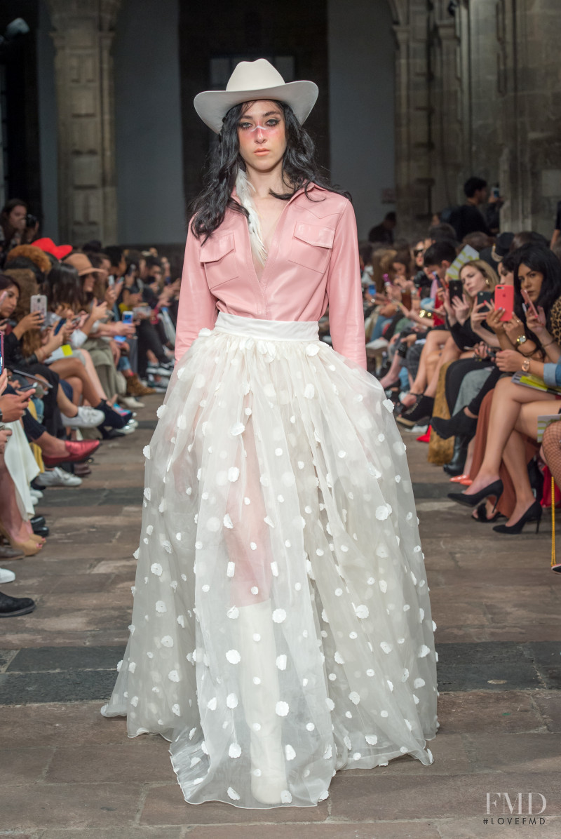 Anel Rodriguez featured in  the Bernarda fashion show for Spring/Summer 2019