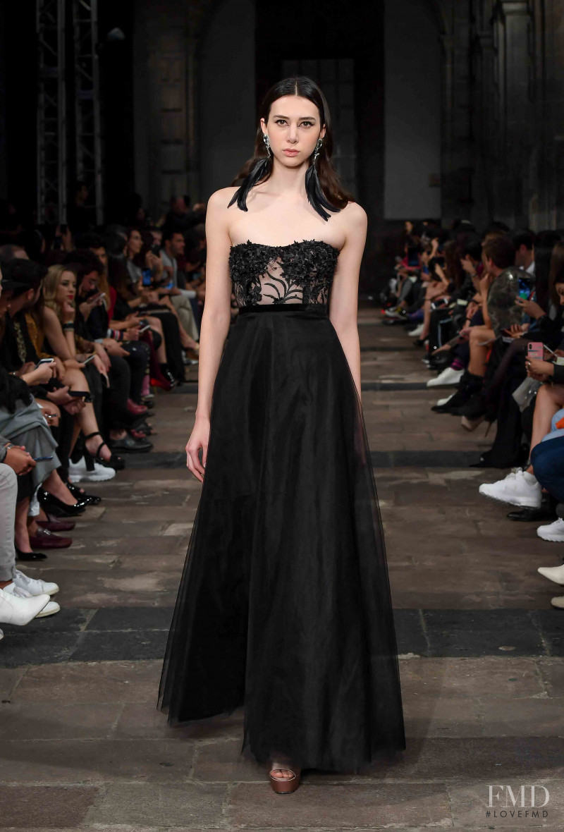 Cristina Torres featured in  the Azulay fashion show for Spring/Summer 2019